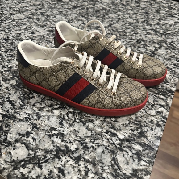 Gucci Other - Men’s Gucci Ace GG Supreme Red Sneakers Size 9